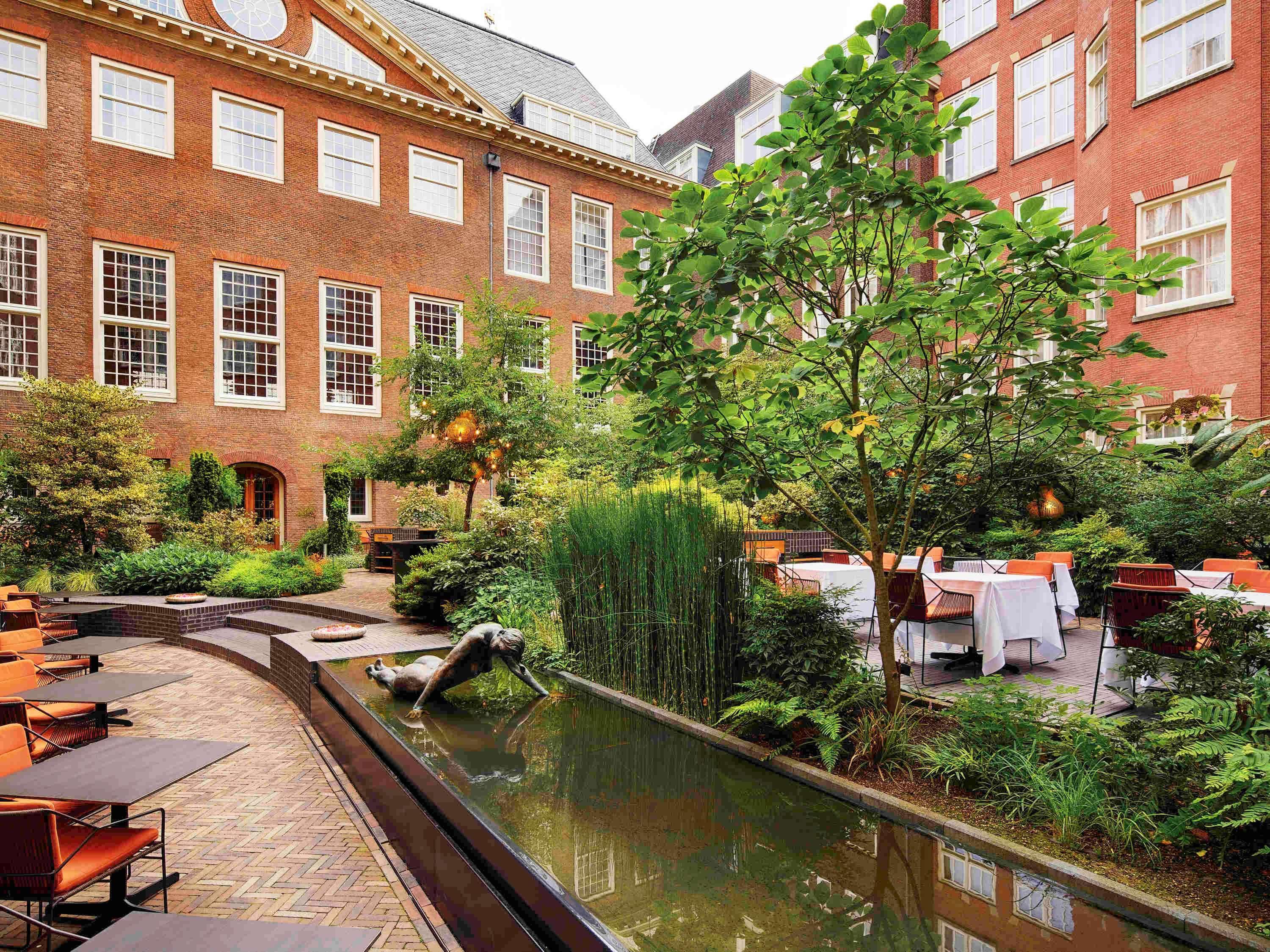 Sofitel Legend The Grand Amsterdam Hotel Ngoại thất bức ảnh The courtyard of the hotel
