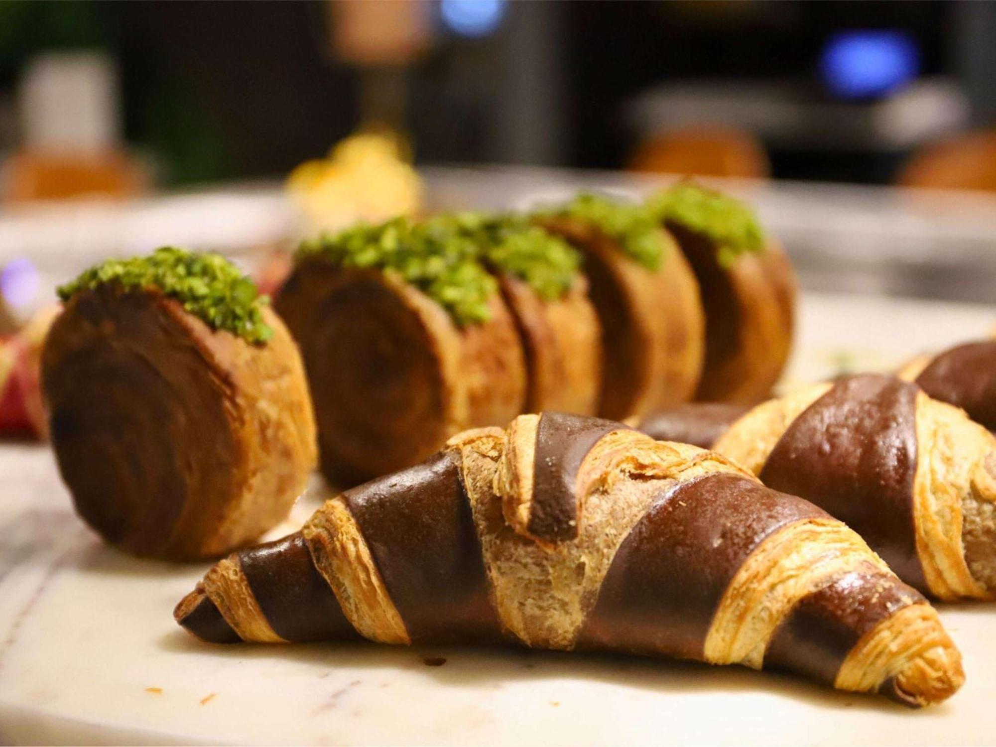 Sofitel Legend The Grand Amsterdam Hotel Ngoại thất bức ảnh Chocolate croissants
